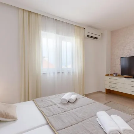 Tarari Luxury