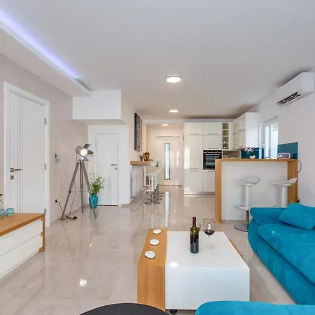 Tarari Luxury * Baška