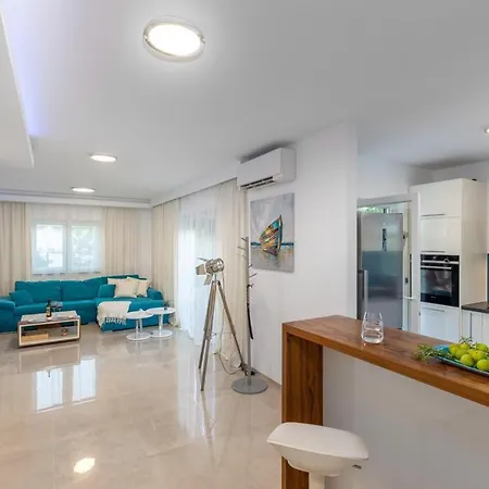 Tarari Luxury Lägenhet *