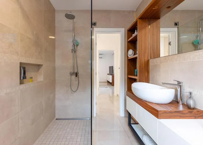 Tarari Luxury شقة *