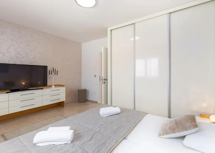 Tarari Luxury